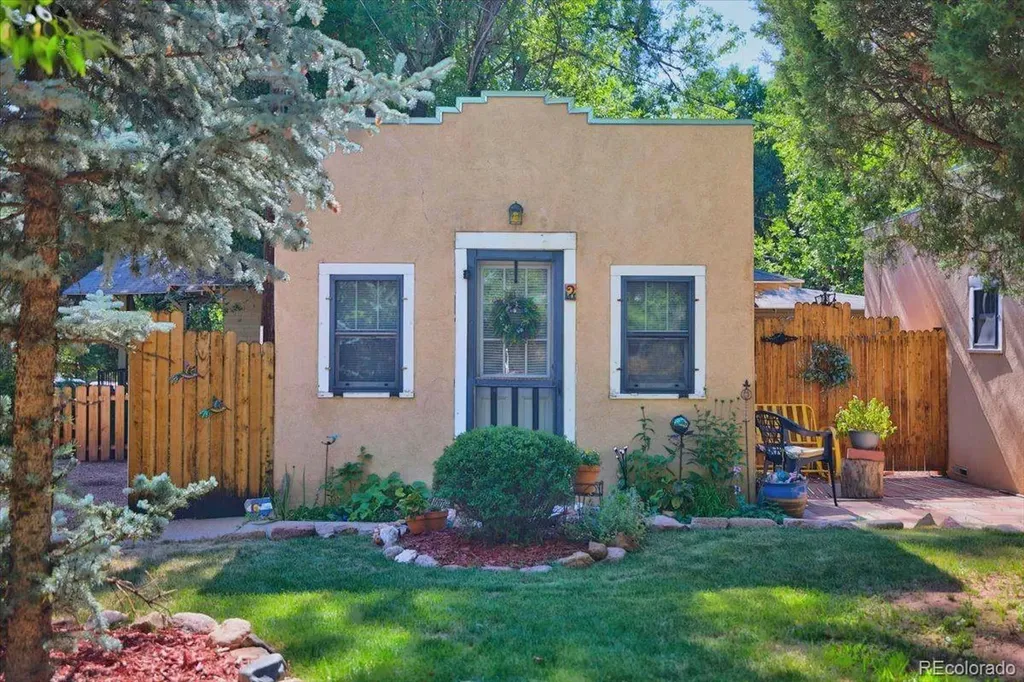 102 Holly Street Colorado Springs CO 80904