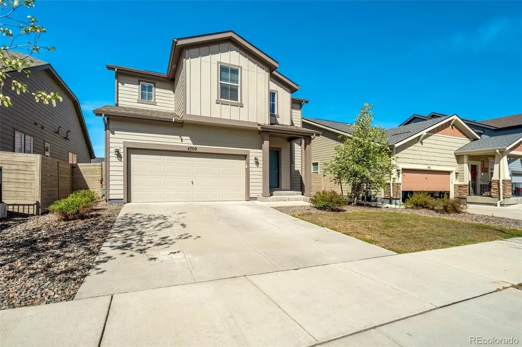 4709 Helena Street Denver CO 80239