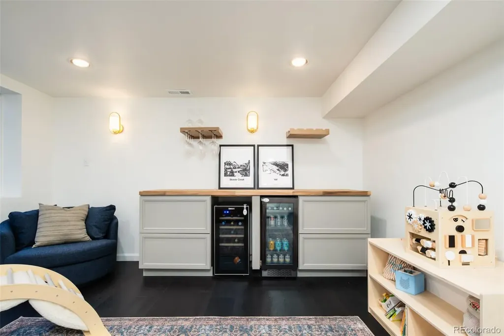 457 Elm Street Denver CO 80220
