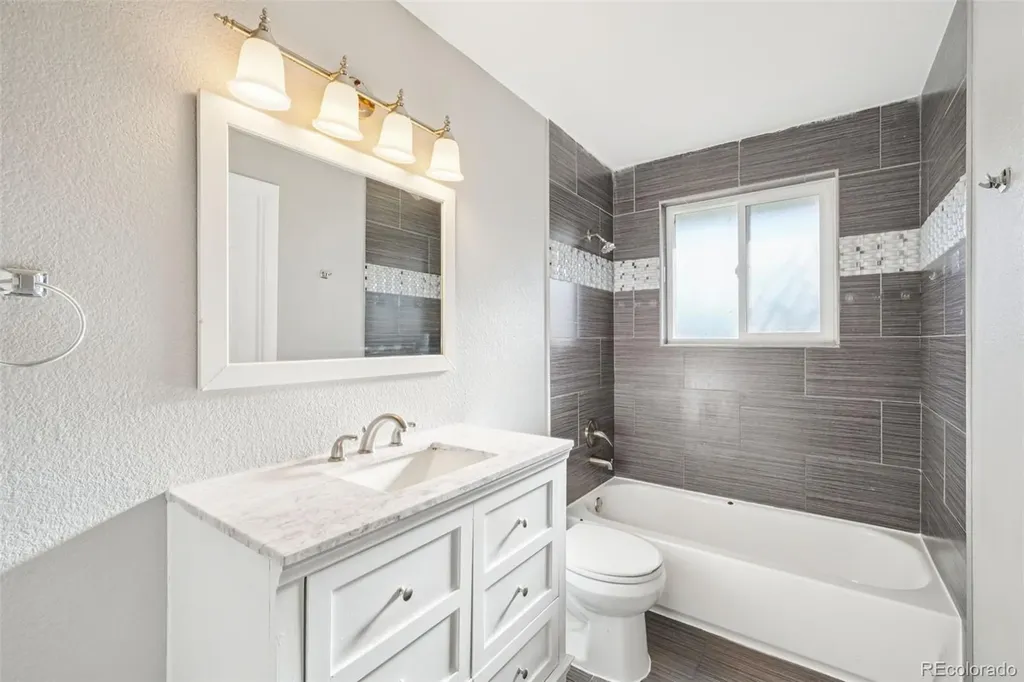 7064 Ingalls Court Arvada CO 80003