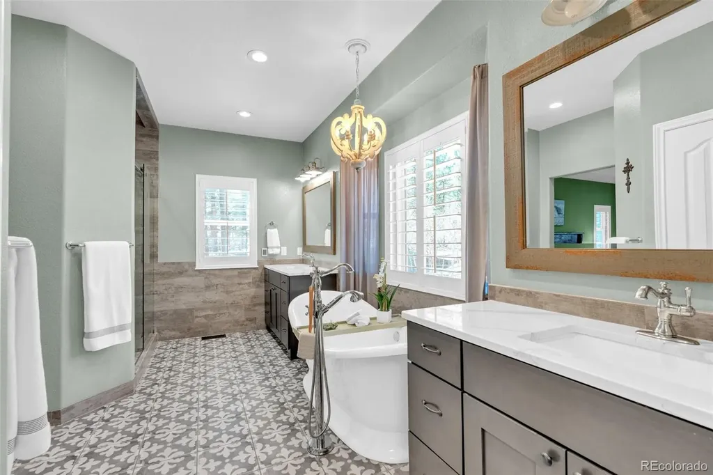 4745 Cheyenne Drive Larkspur CO 80118