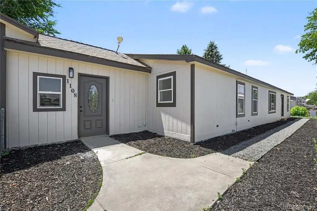 1108 Glen Dale Court Dacono CO 80514