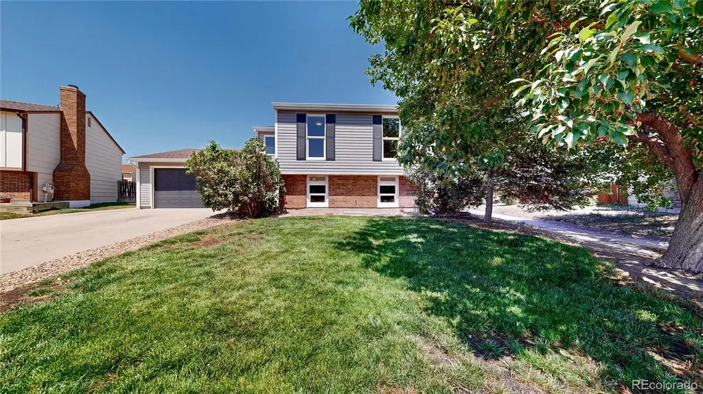 113 Madison Drive Bennett CO 80102