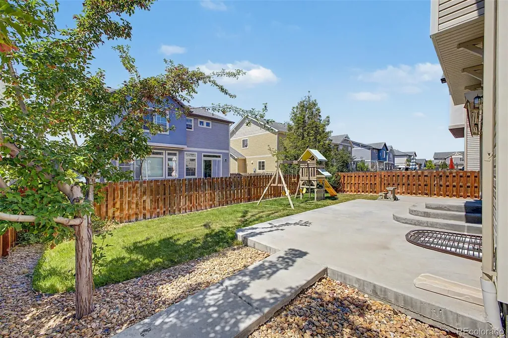 10537 Racine Way Commerce City CO 80022