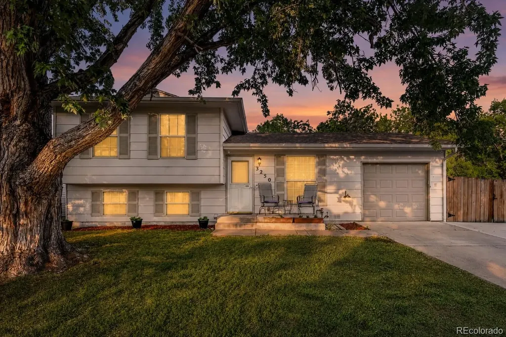 3250 S Holland Way Lakewood CO 80227