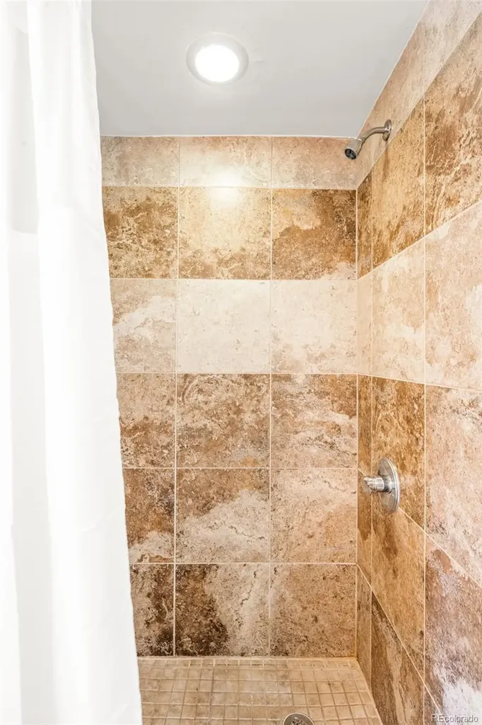 3250 S Holland Way Lakewood CO 80227