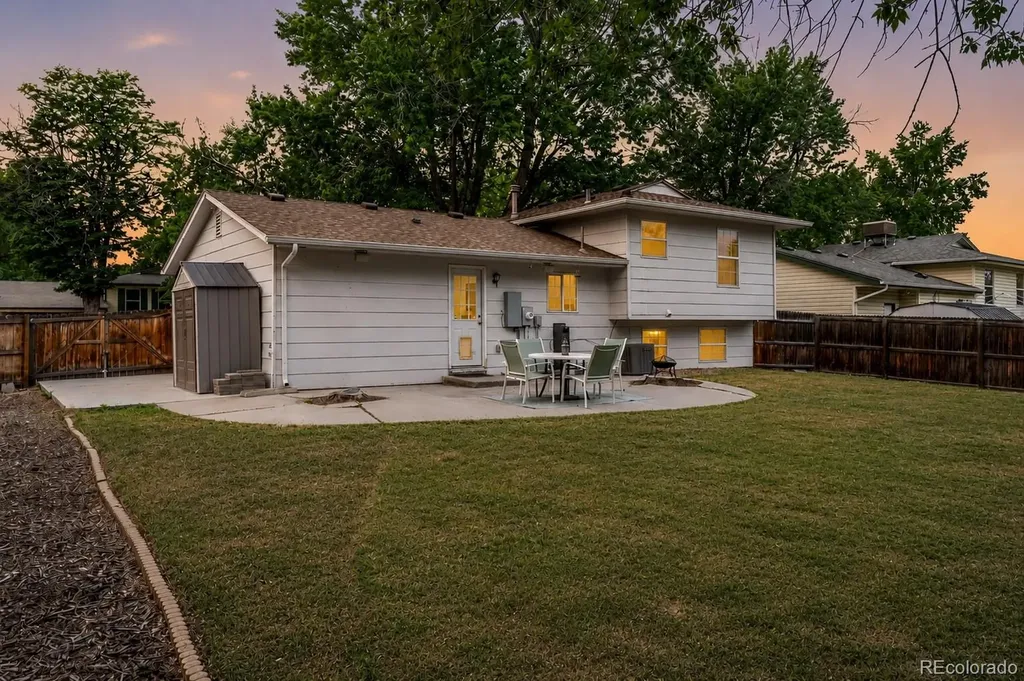 3250 S Holland Way Lakewood CO 80227