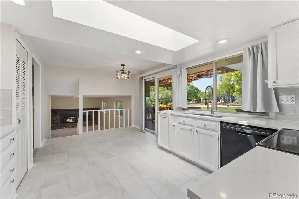 6689 E Heritage Pl N Englewood CO 80111
