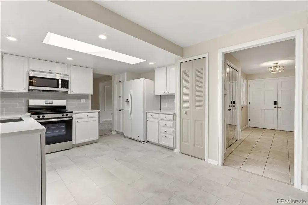 6689 E Heritage Pl N Englewood CO 80111