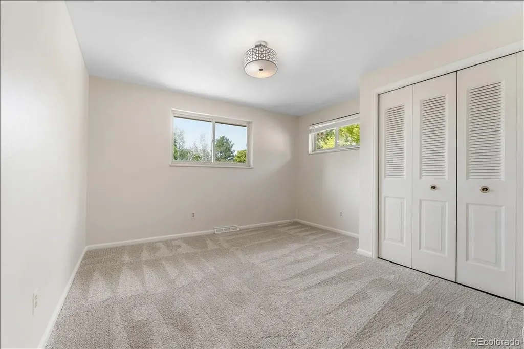 6689 E Heritage Pl N Englewood CO 80111