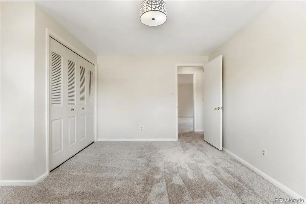 6689 E Heritage Pl N Englewood CO 80111