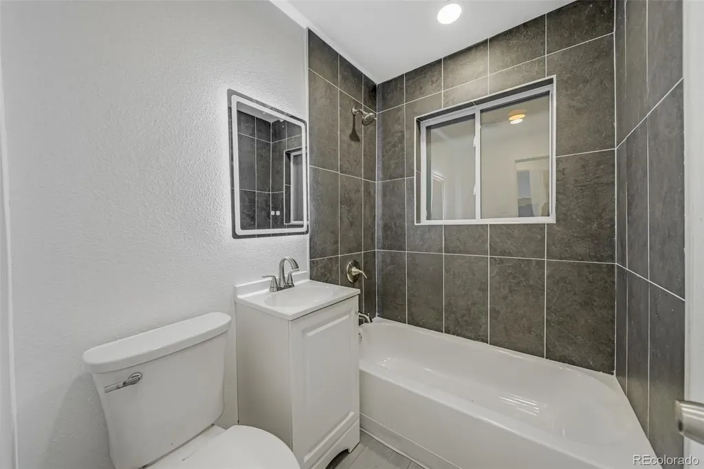 2921 Jasmine Street Denver CO 80207