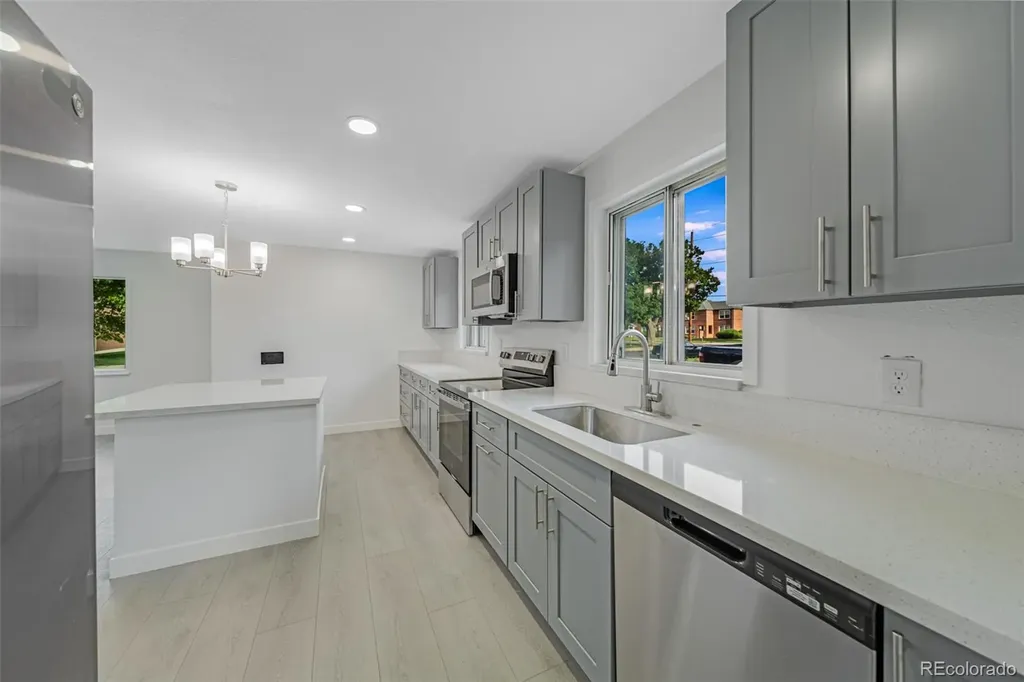 2921 Jasmine Street Denver CO 80207