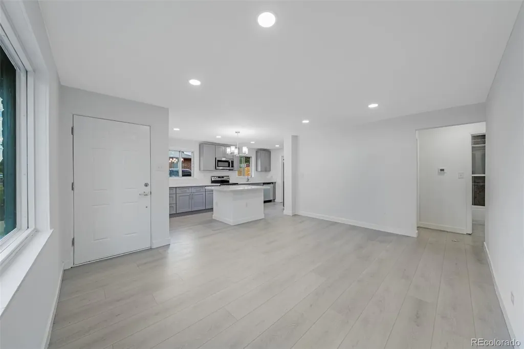 2921 Jasmine Street Denver CO 80207