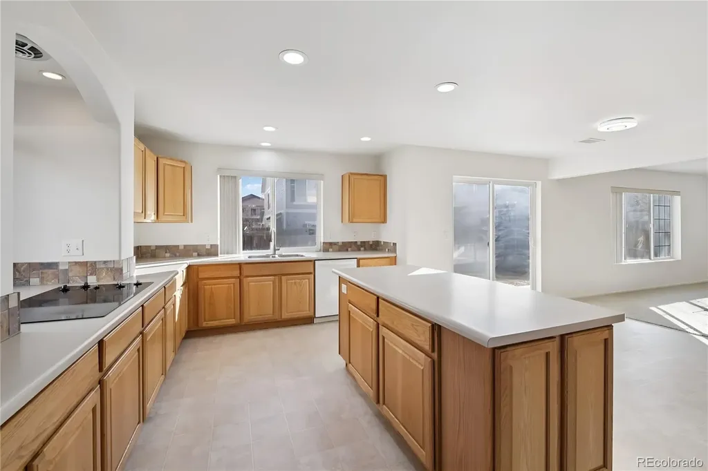 11858 Idalia Street Commerce City CO 80022
