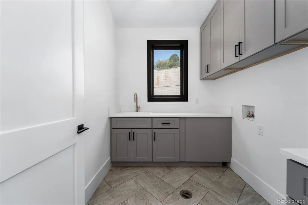 8077 Raphael Lane Littleton CO 80125
