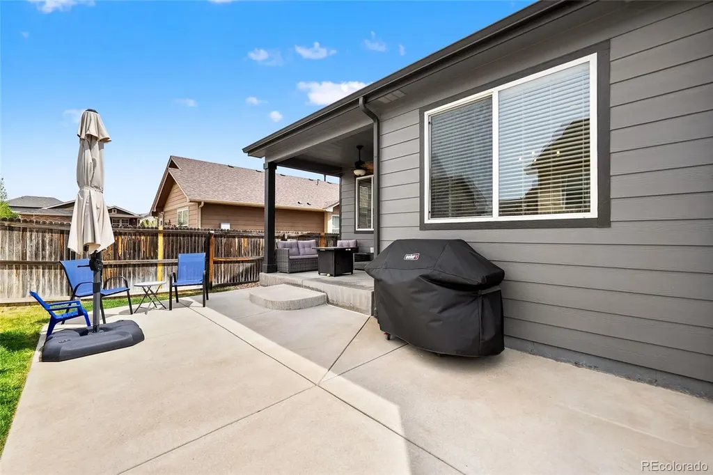 9943 Norfolk Street Commerce City CO 80022