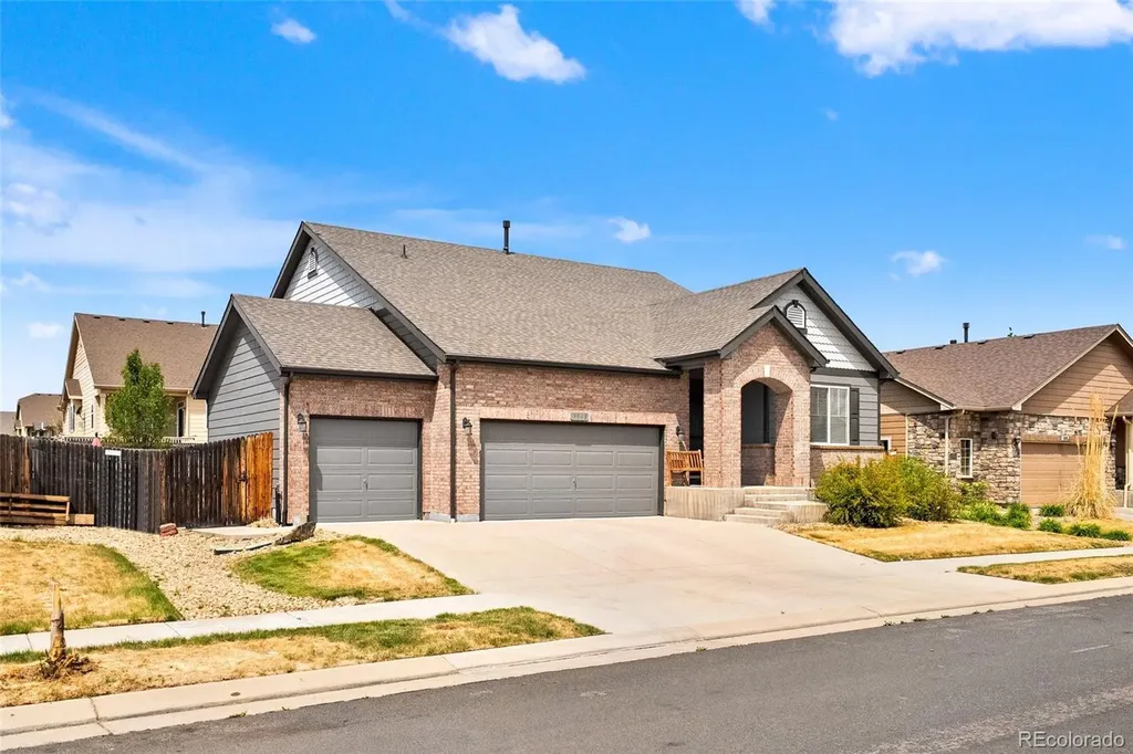 9943 Norfolk Street Commerce City CO 80022