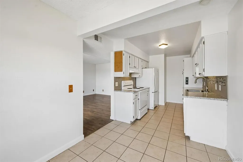 3121 S Tamarac Drive Denver CO 80231