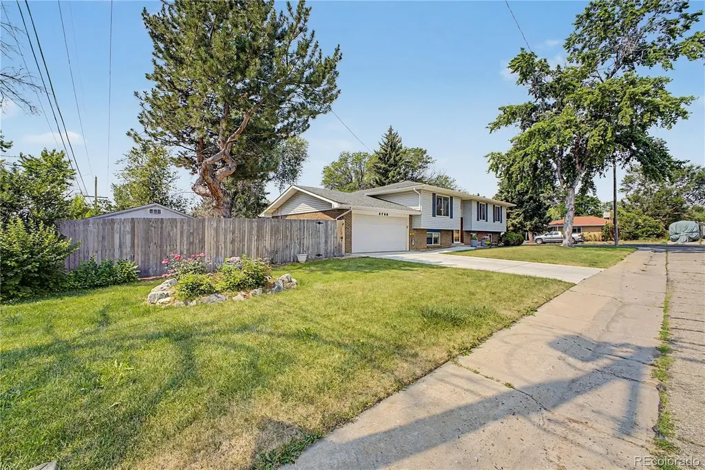 6790 W 63rd Avenue Arvada CO 80003
