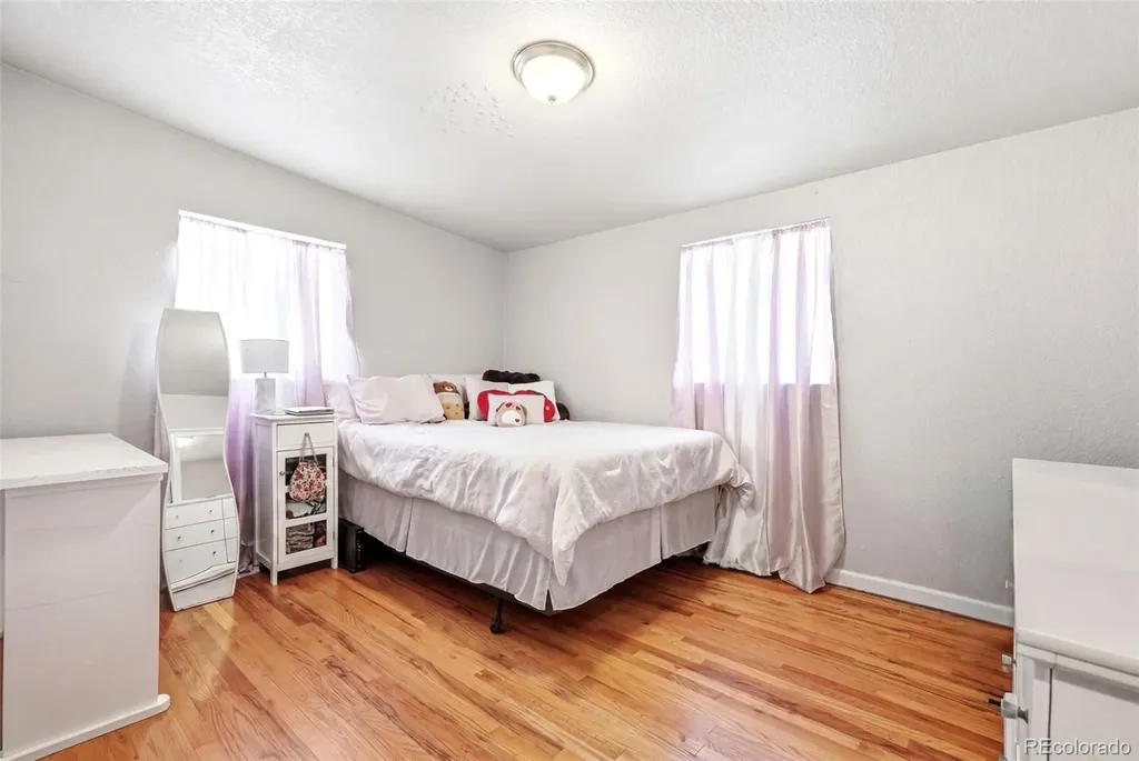 1225 Dallas Street Aurora CO 80010