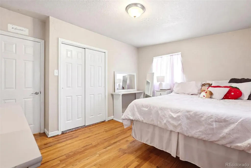 1225 Dallas Street Aurora CO 80010