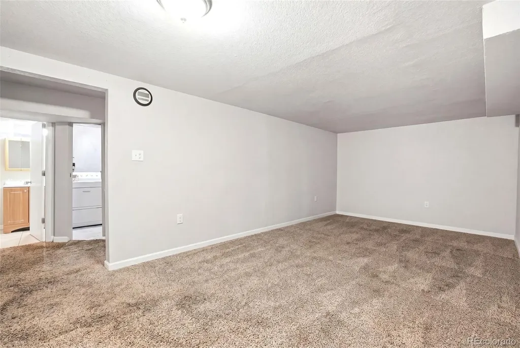 1225 Dallas Street Aurora CO 80010