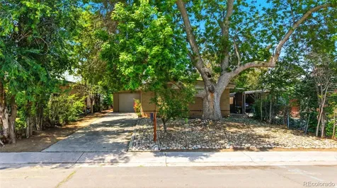 1225 Dallas Street Aurora CO 80010