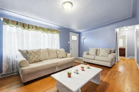 1225 Dallas Street Aurora CO 80010