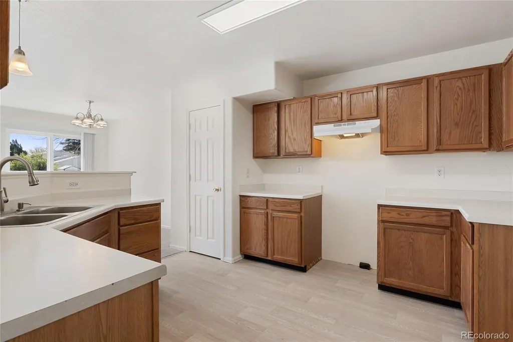 1276 S Zeno Circle Aurora CO 80017