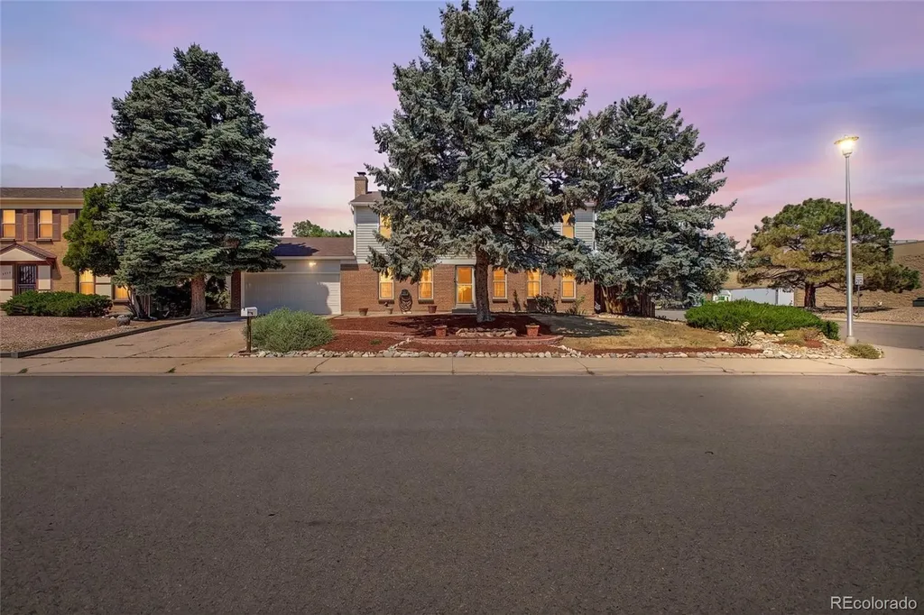 2405 S Granby Way Aurora CO 80014