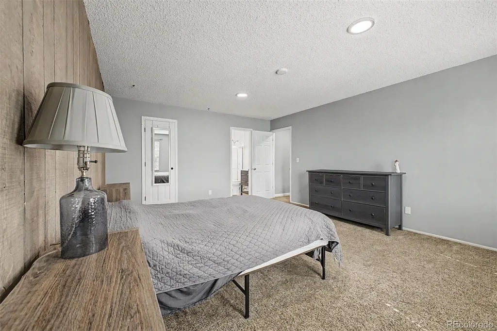 2405 S Granby Way Aurora CO 80014