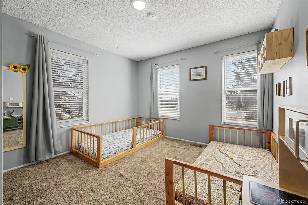 2405 S Granby Way Aurora CO 80014