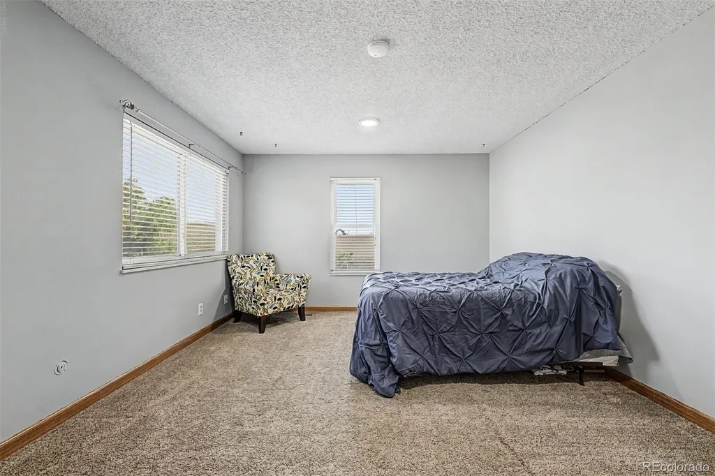 2405 S Granby Way Aurora CO 80014