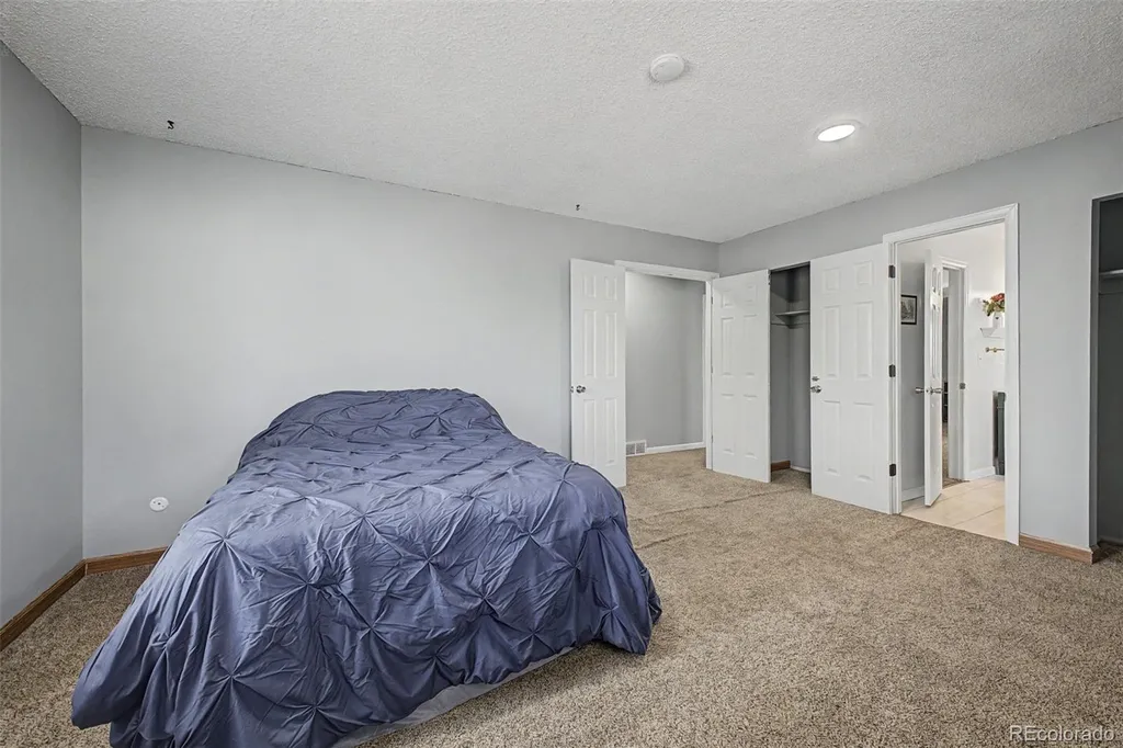 2405 S Granby Way Aurora CO 80014