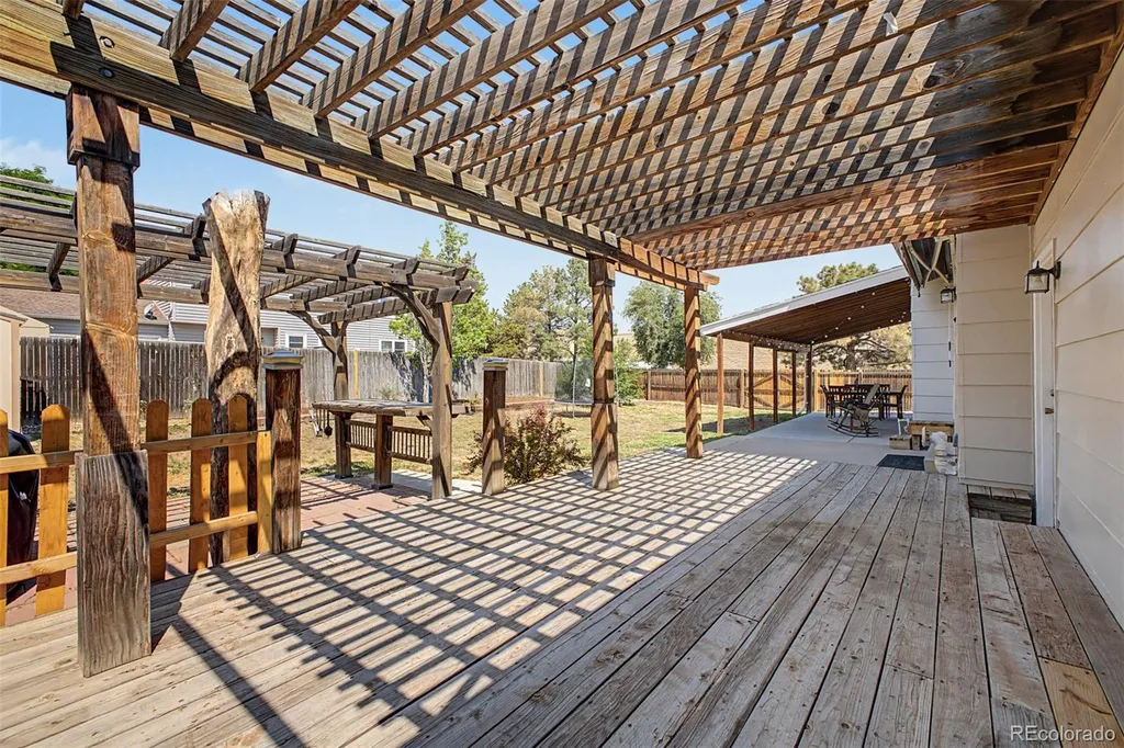 2405 S Granby Way Aurora CO 80014