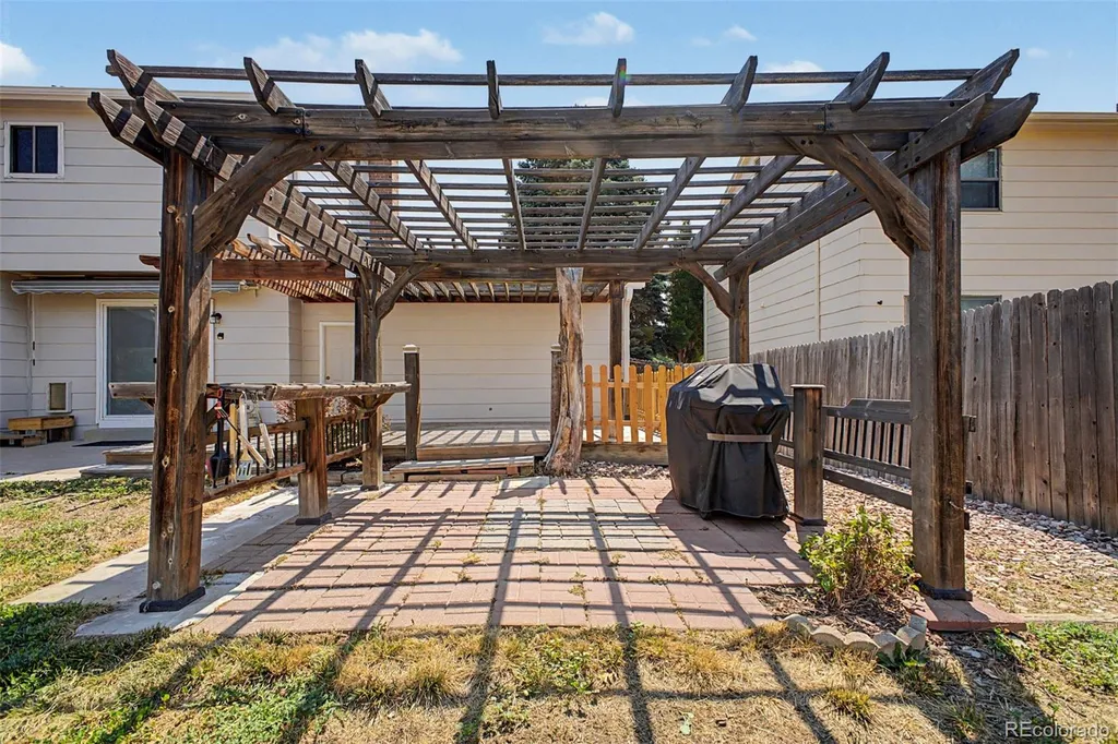 2405 S Granby Way Aurora CO 80014