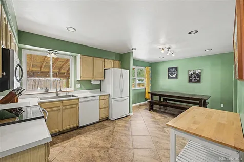 2405 S Granby Way Aurora CO 80014