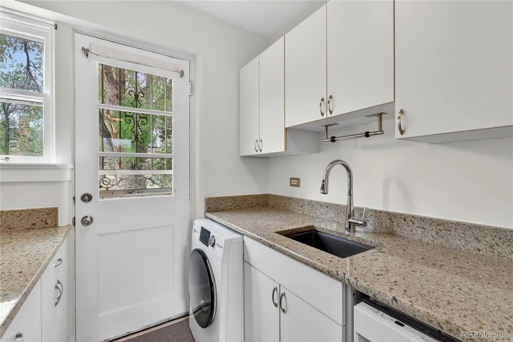 1165 Krameria Street Denver CO 80220