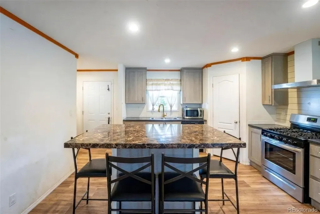 1828 Pitkin Street Aurora CO 80011