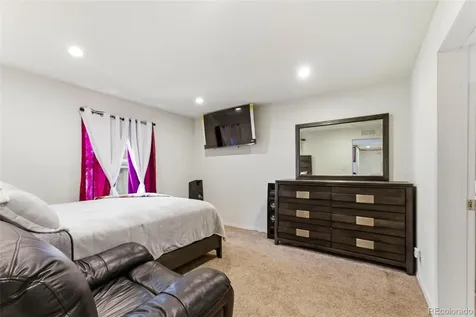 1828 Pitkin Street Aurora CO 80011