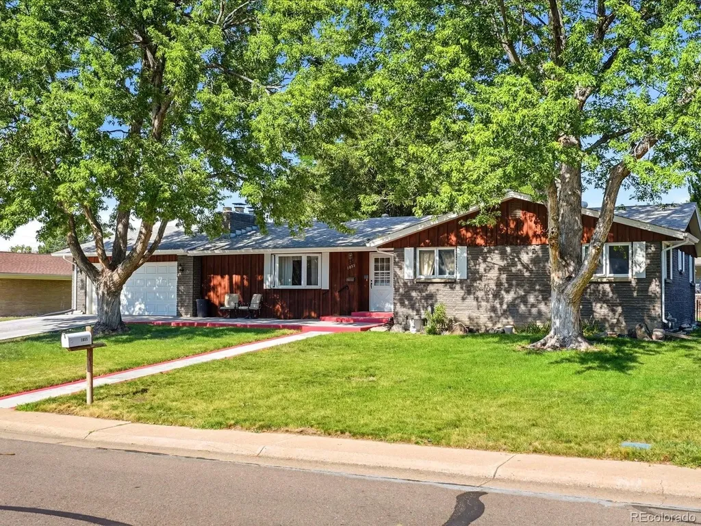1855 S Ammons Street Denver CO 80232