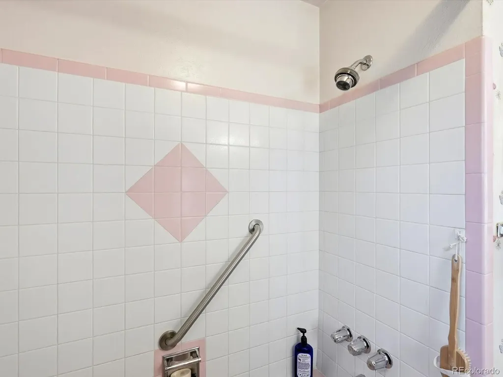 1855 S Ammons Street Denver CO 80232