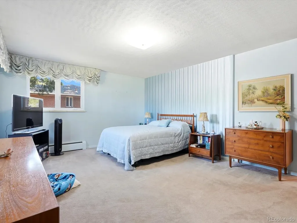1855 S Ammons Street Denver CO 80232