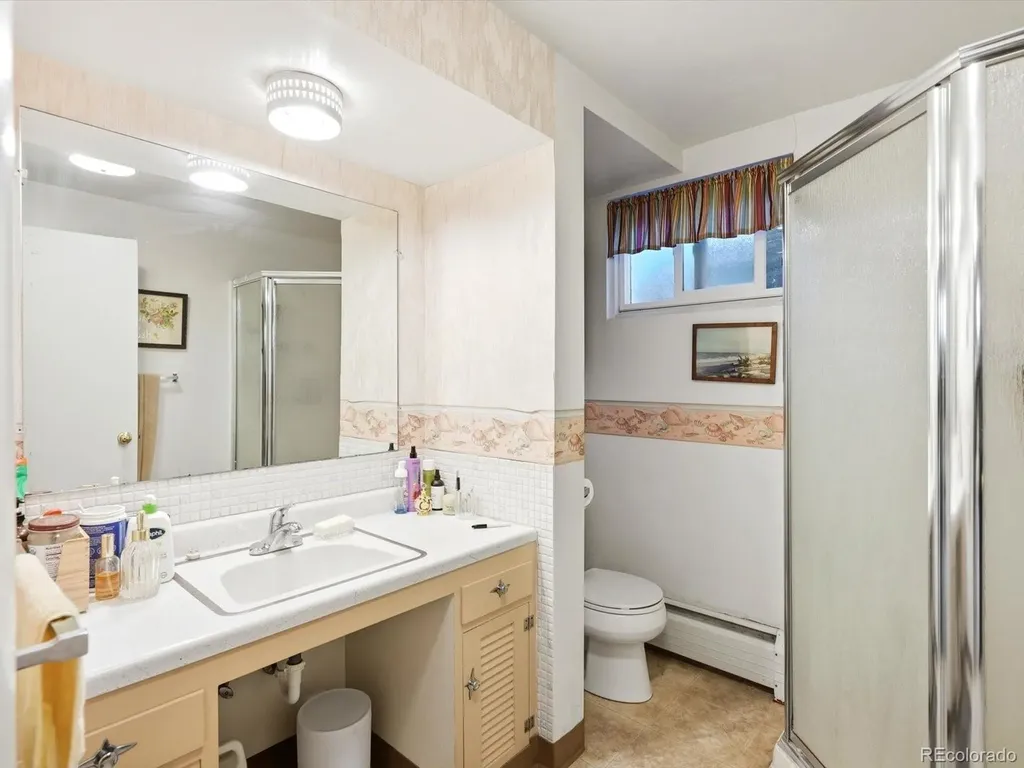 1855 S Ammons Street Denver CO 80232