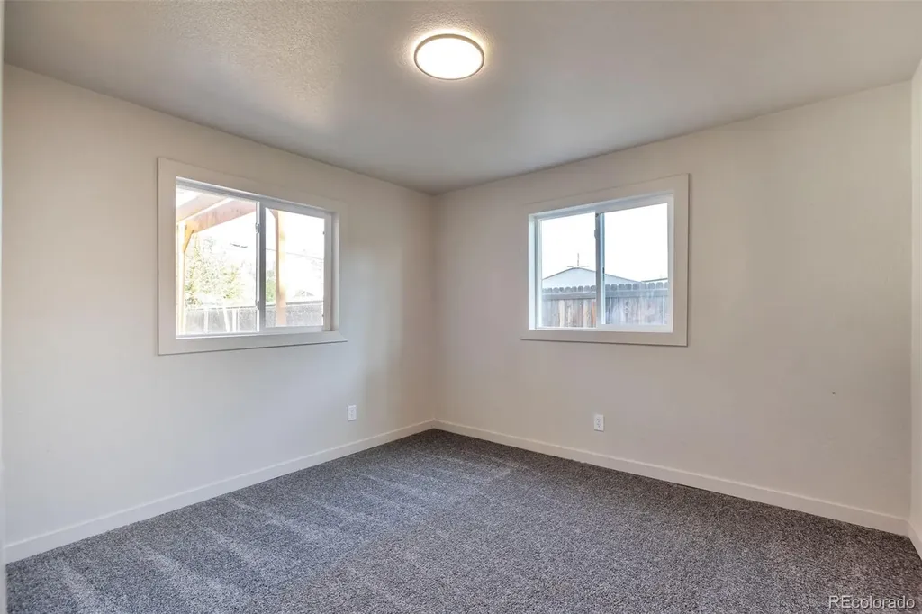 815 Zion Street Aurora CO 80011
