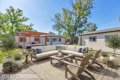 815 Zion Street Aurora CO 80011