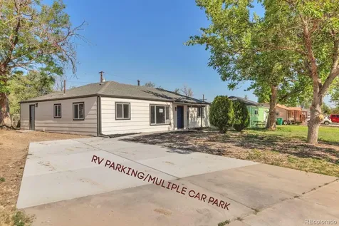 815 Zion Street Aurora CO 80011