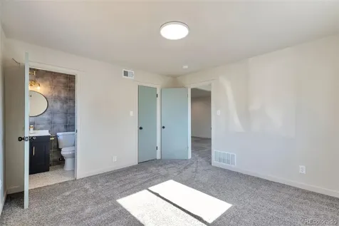 815 Zion Street Aurora CO 80011