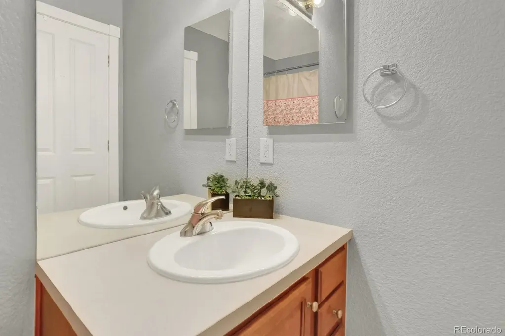 3164 Greensborough Drive Highlands Ranch CO 80129